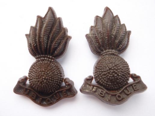 WW2 R.A Plastic Economy Collar Badges  