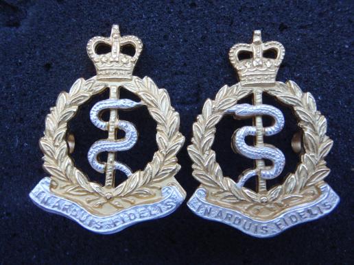 Q/C Officers R.A.M.C collars 