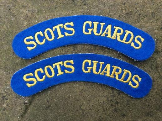 SCOTS GUARDS, cloth Shoulder titles