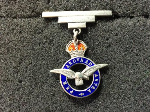 Post 1918 RAF ‘Per Ardua Ad Astra’ silver & enamel Sweetheart 
