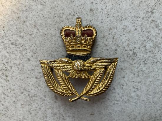 Post 1952 R.A.F Warrant officers cap/beret badge