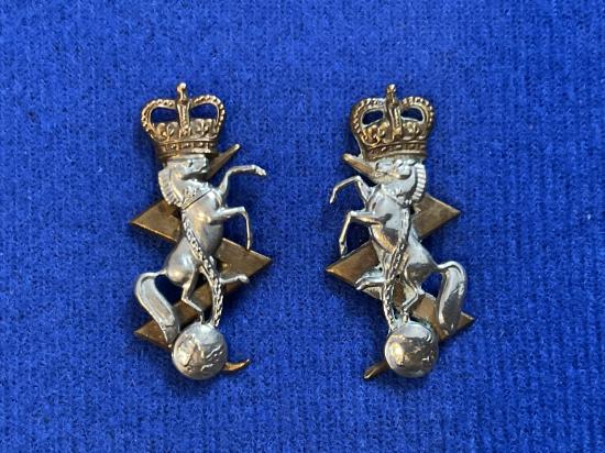 K/C R.E.M.E collar badges