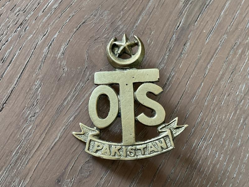 Pakistan Officers Training School (OTC) cap badge