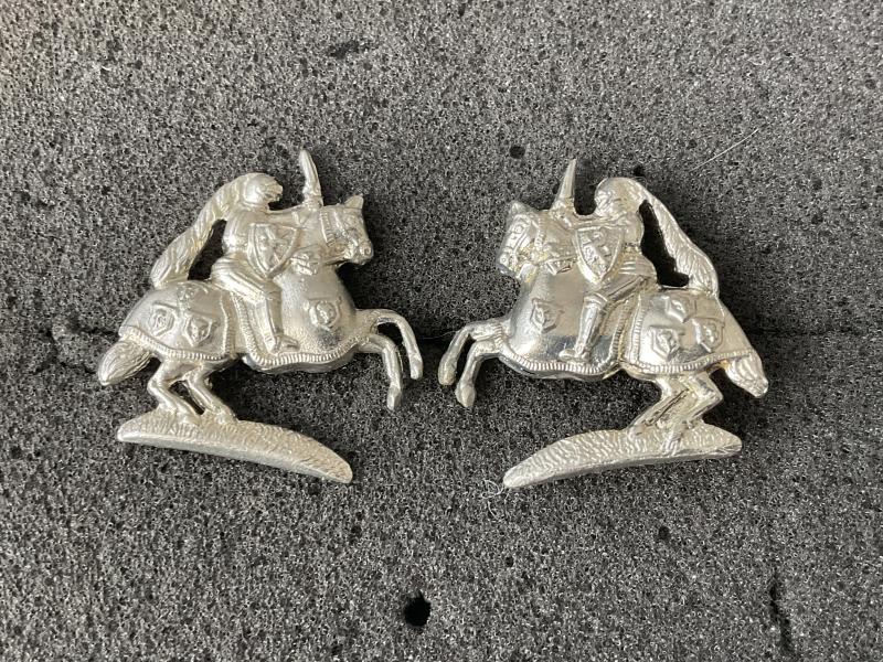 Fife & Forfar Yeomanry white metal collar badges