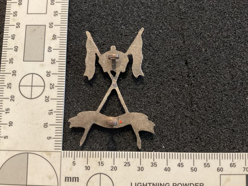 WW2 4th Duke of Cambridges Own, Hodsons Horse cap badge