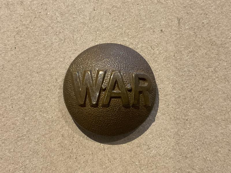 W.A.R (West Africa Regiment) officers bronze button