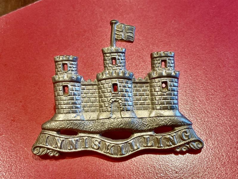 Royal Inniskilling Fusiliers s/plated Pipers badge