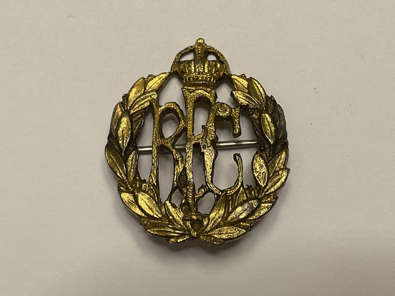 WW1 Royal Flying Corps gilt sweetheart badge.