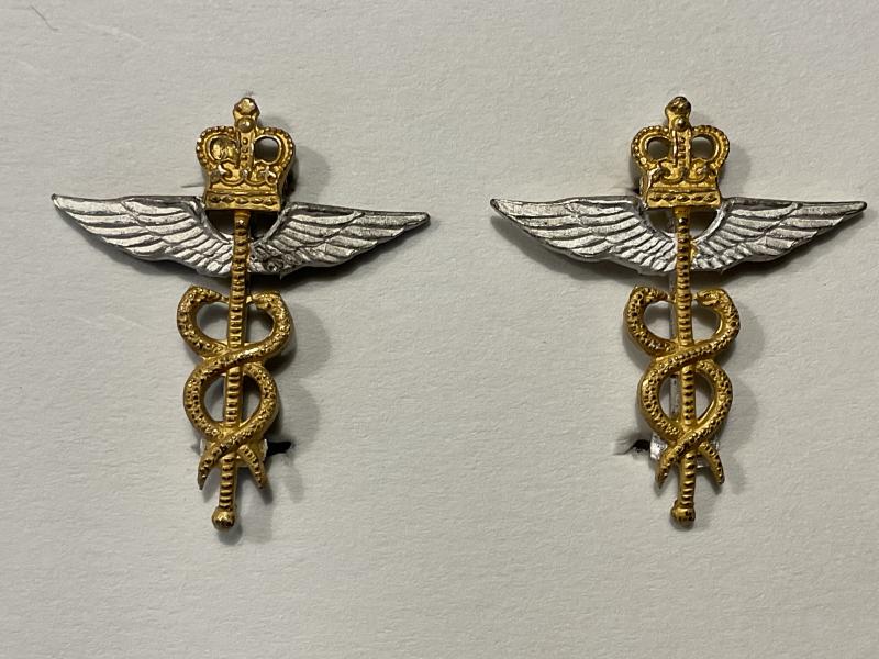 Q/C RAF medical Officers mess dress collar badges