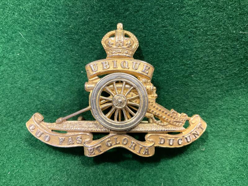 Post 1902 Royal Artillery officers gilt cap badge
