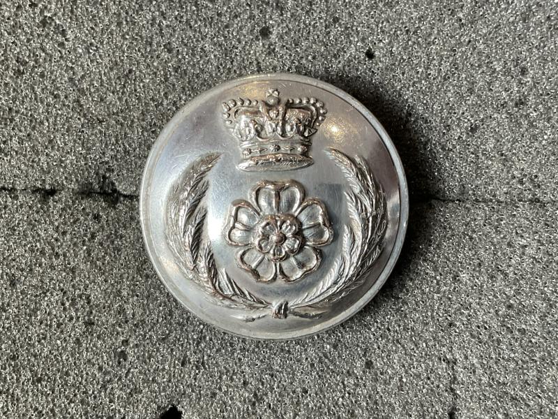 1st Royal Lancashire Militia (Duke of Lancasters Own ) button .