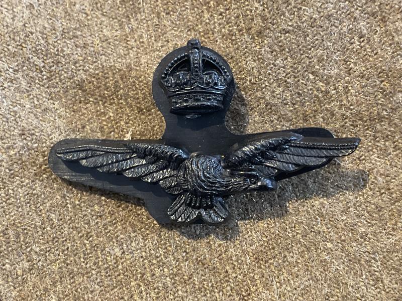 WW2 R.A.F economy plastic officers side cap badge.