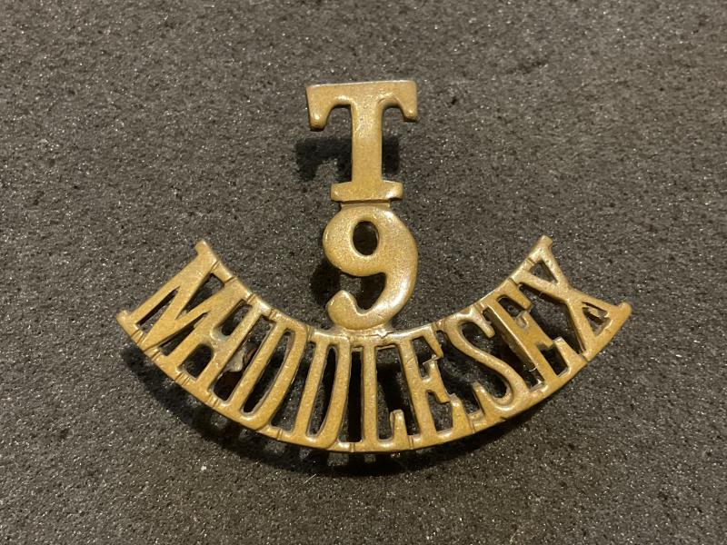 WW1 T/9 MIDDLESEX brass ORs shoulder title.