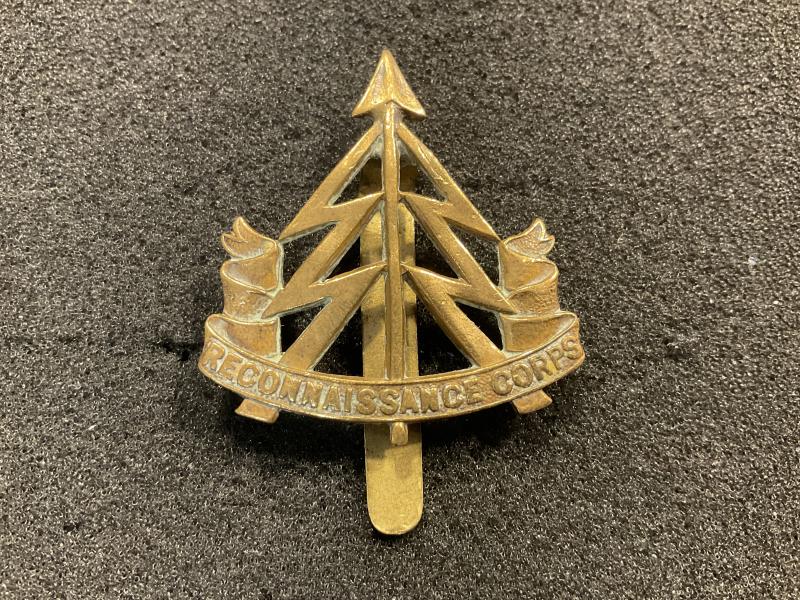 ww2 reconnaissance corps cap badge, slider version.