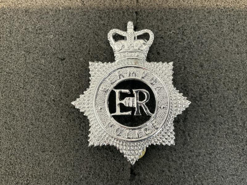 Q/C (EIIR) Bermuda Police cap badge.