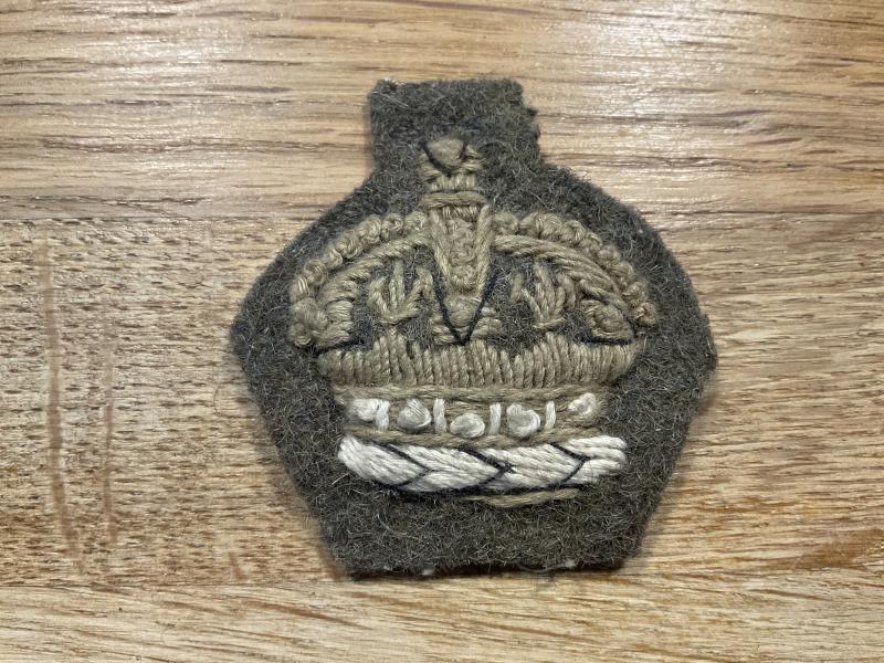 WW2 Cloth warrant officers large rank crown.