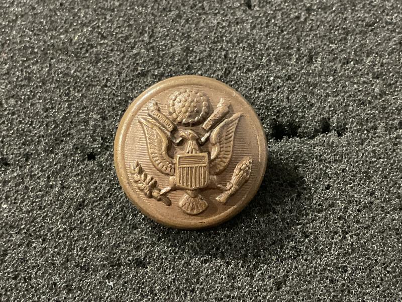 WW2 British made (Gaunt) U.S Army bronzed button.