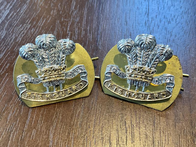 Pembrokeshire Yeomanry (Fishguard) anodised collar badges.