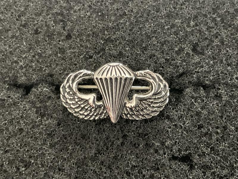 WW2 U.S Army Parachutist miniature wing.