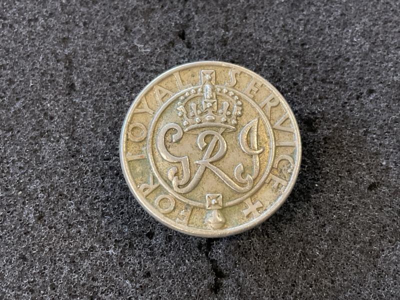 WW2 FOR LOYAL SERVICE lapel badge.