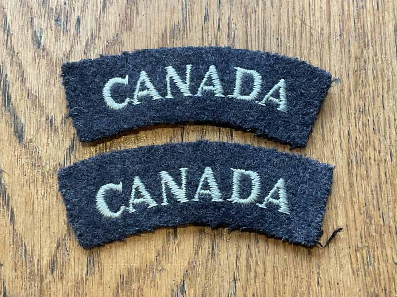 R.C.A.F ‘’CANADA’ cloth nationality shoulder titles.