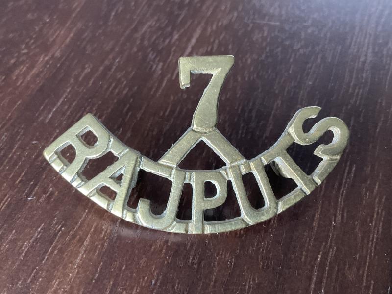 WW1 Indian Army 7th Pajputs Regt brass shoulder title.