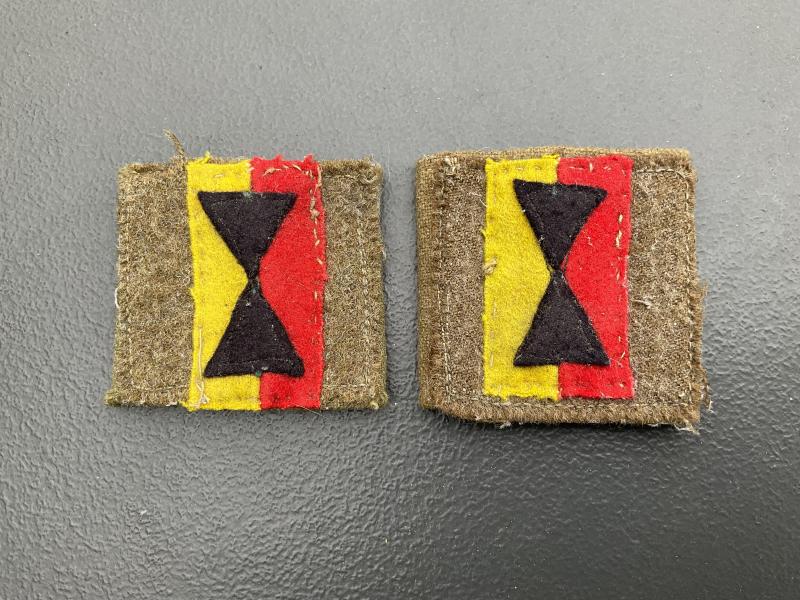 WW2 25th Army Tank Brigade, (Independent) wool shoulder slides.