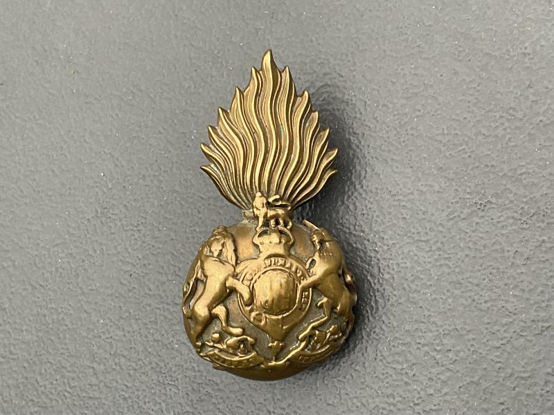 Post 1902 Royal Scots Fusiliers busby badge by Anderson.